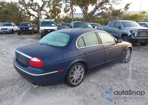2008 Jaguar S-Type z USA, uszkodzony, nr VIN SAJWA01A58FN83352